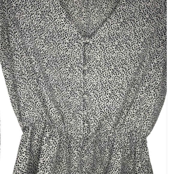 Sienna Sky Peplum Long Sleeve Blouse, Size Small - Picture 5 of 7